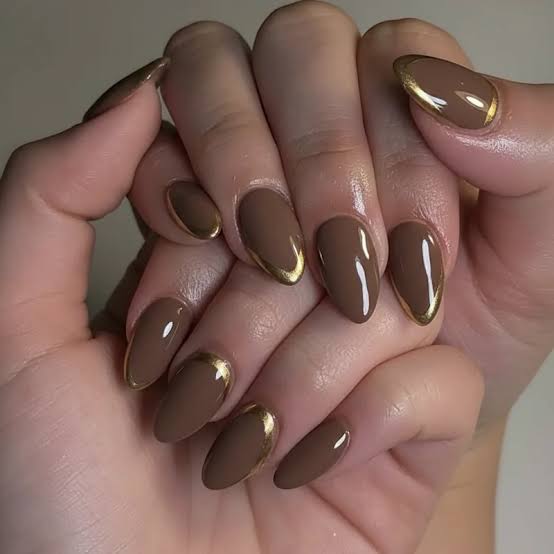 Glossy Gold Tip Medium Almond Nails With A Thin Glossy Gold Tip Medium Almond Nails With A Thin — Classy Brown Almond Nails