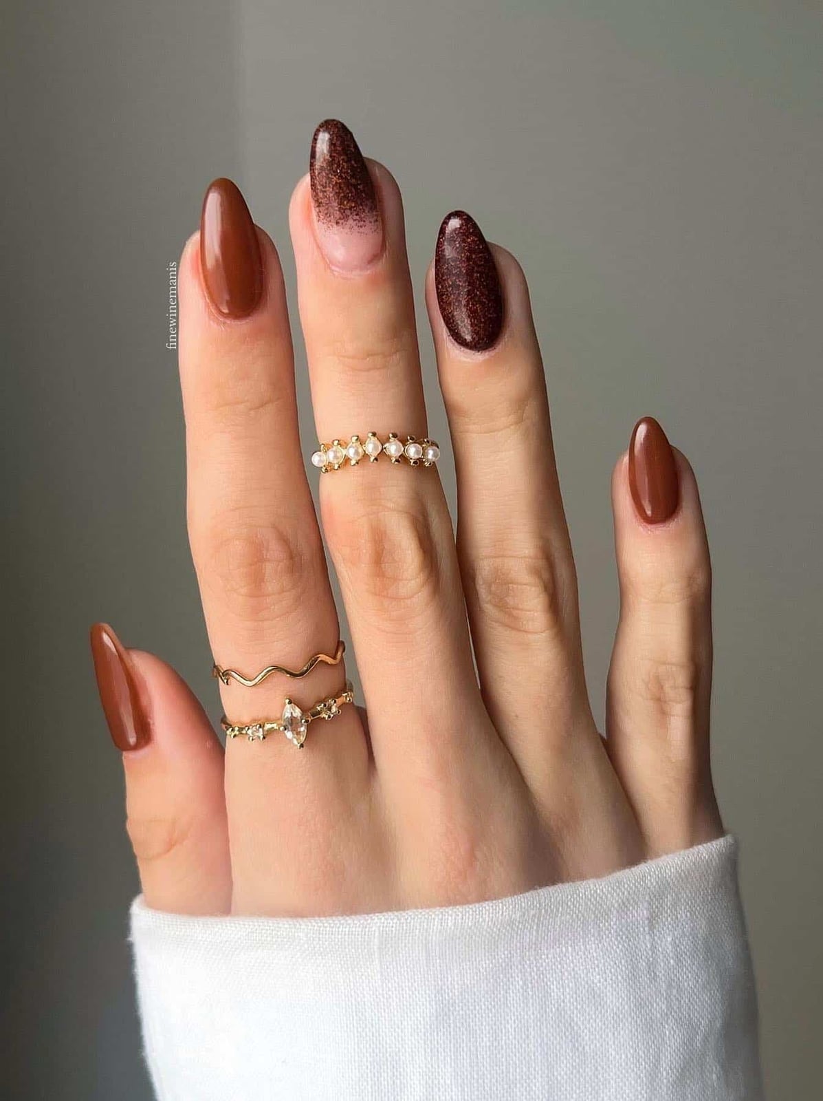 Short Almond Shimmer Nude To Medium Brown Ombre — Classy Brown Ombre Nails