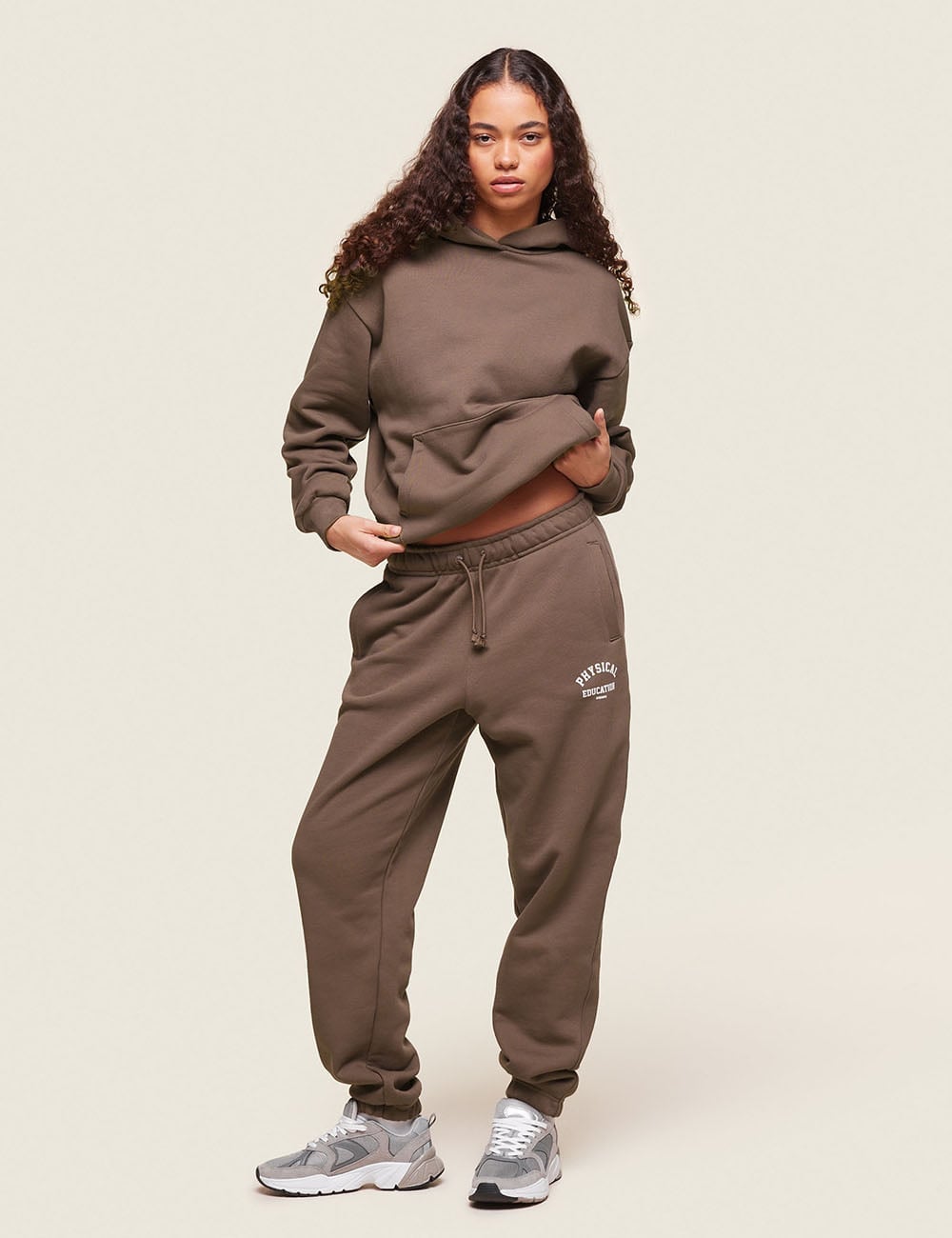Mocha Brown Matching Set For Elevated Loungewear — Classy Brown Sweatpants Outfit
