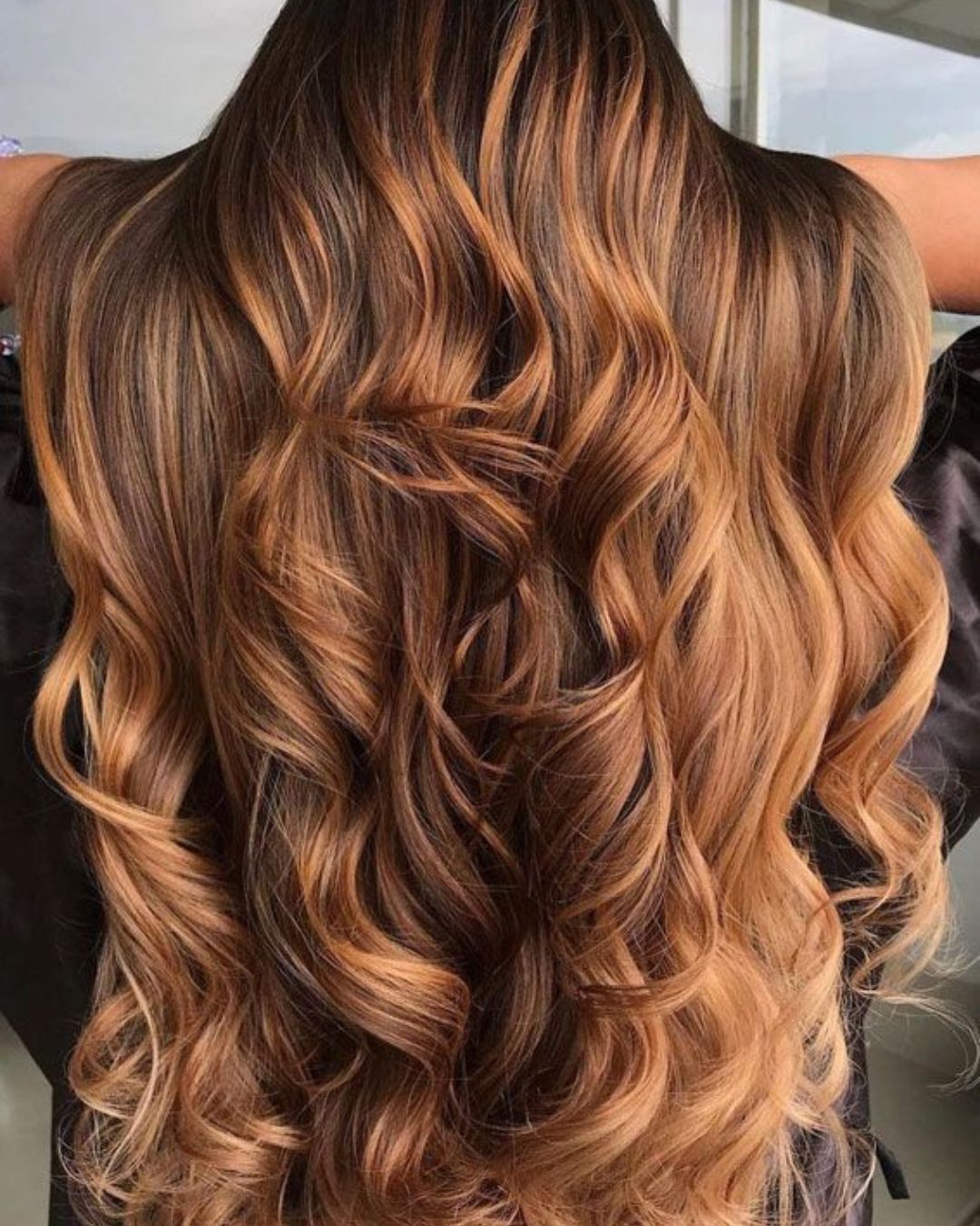 Mid-Back Rich Brown With Caramel Balayage Mid-Back Rich Brown With Caramel Balayage — Classy Brunette Hair Colors