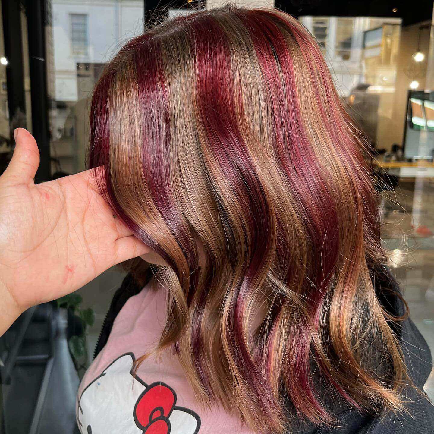Collarbone Waves With Medium Brown Burgundy Highlights — Classy Burgundy Highlights