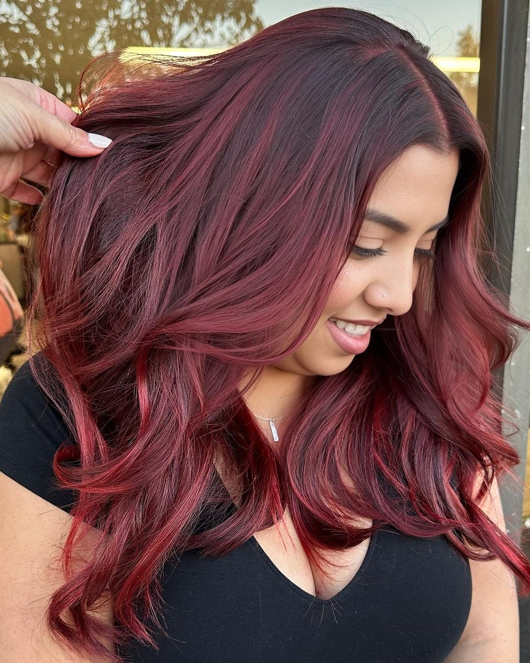 Collarbone Layers With Face-Framing Pieces — Classy Burgundy Highlights