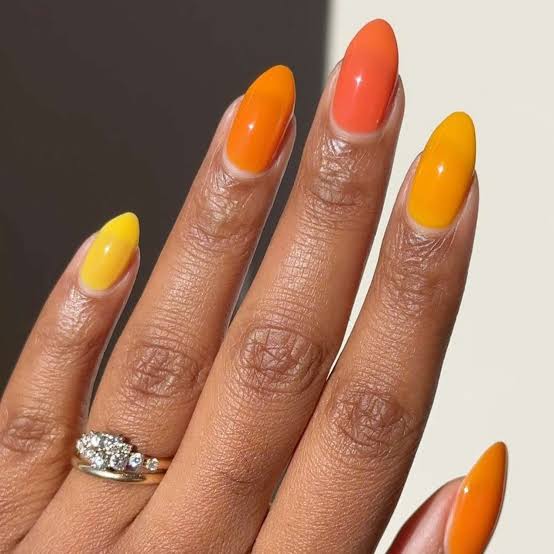 Yellow to Burnt Orange Gradient Medium Almond Nails Yellow to Burnt Orange Gradient Medium Almond Nails — Classy Burnt Orange Nails