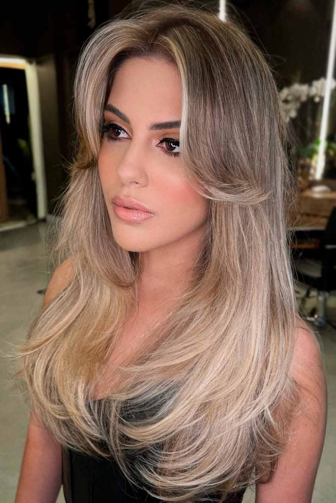 Dark Blonde Collarbone Cut With Ash Highlights Dark Blonde Collarbone Cut With Ash Highlights — Classy Butterfly Haircut