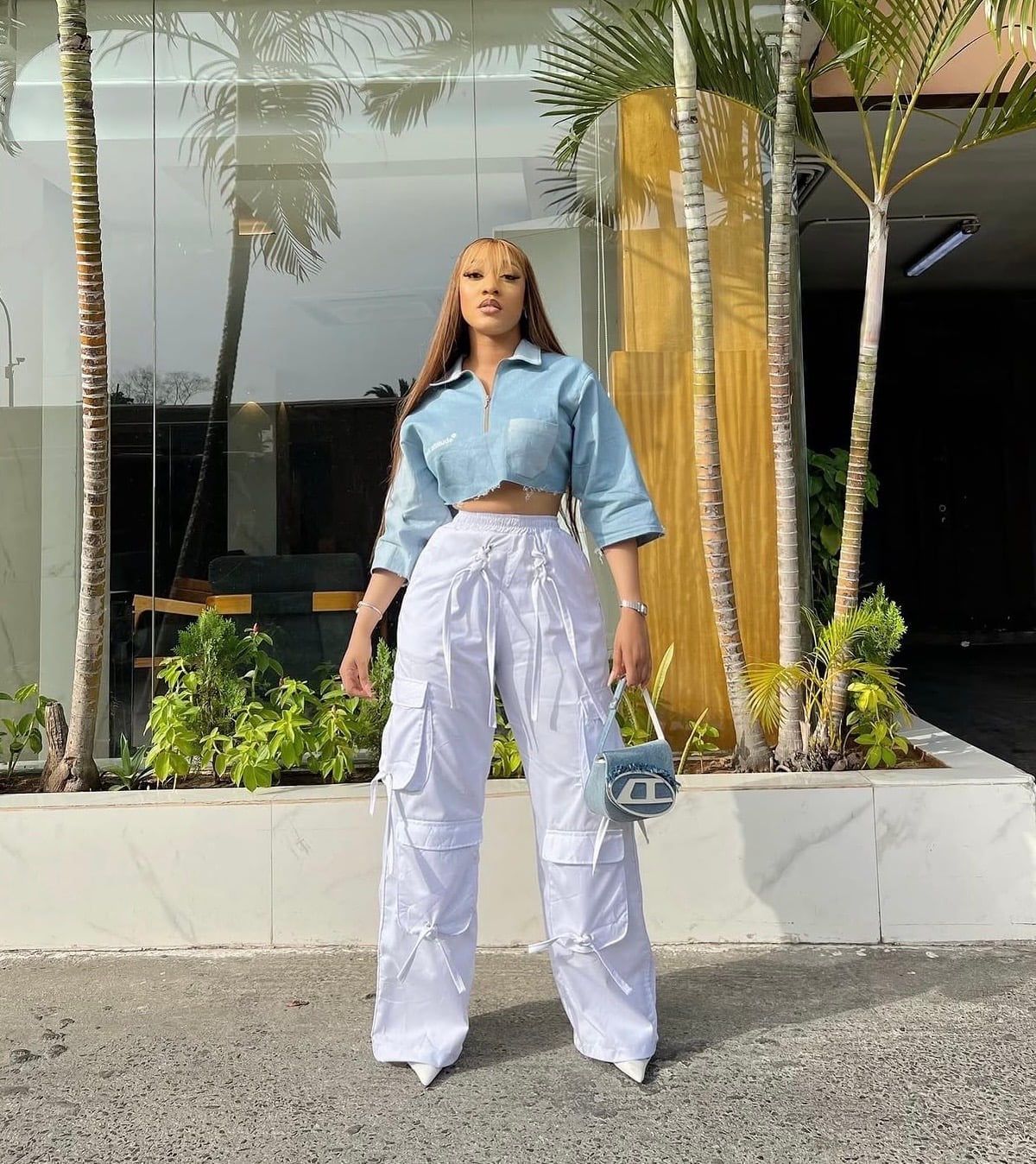 White Cargo Pants With Utility Shirt White Cargo Pants With Utility Shirt — Classy Cargo Pants Outfits