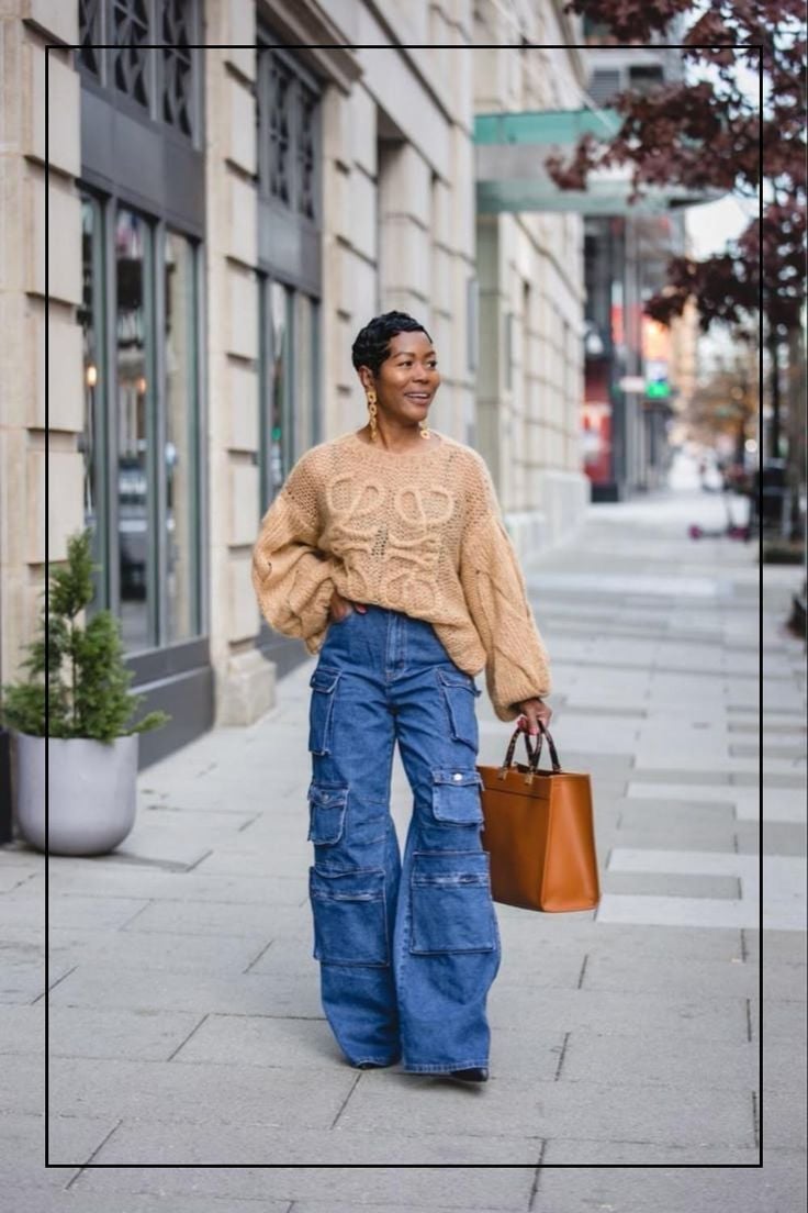 Wide Leg Denim Cargo Pants With Cable Knit and Wears Black Heels Wide Leg Denim Cargo Pants With Cable Knit and Wears Black Heels — Classy Cargo Pants Outfits