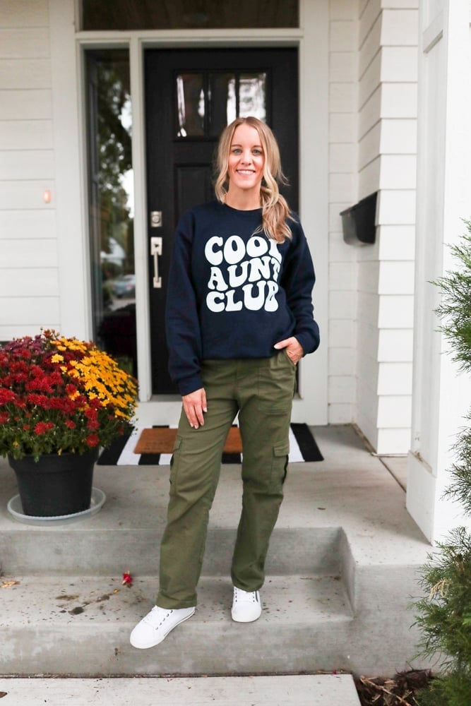 Army Green Cargo Pants With Sweatshirt Army Green Cargo Pants With Sweatshirt — Classy Cargo Pants Outfits
