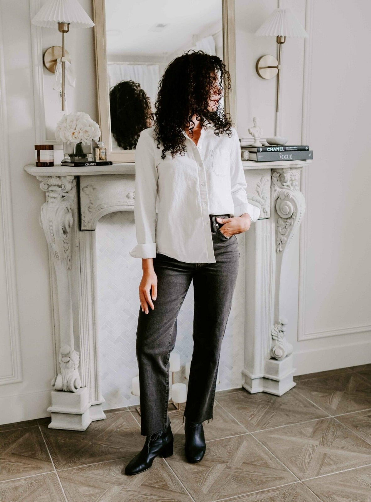 Grey Straight-Leg Jeans with Frayed Hem and Button-Down Shirt Grey Straight-Leg Jeans with Frayed Hem and Button-Down Shirt — Classy Casual Date Night Outfit
