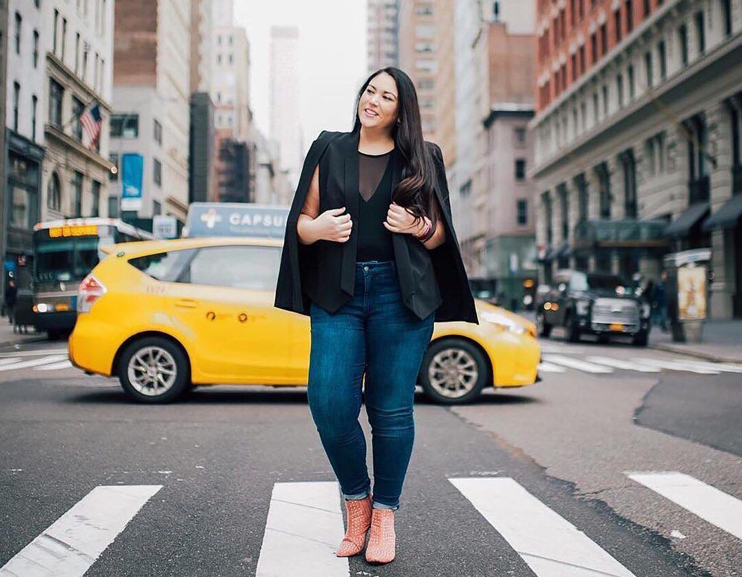 Cape Blazer Over a Sheer Top and Fitted Jeans Cape Blazer Over a Sheer Top and Fitted Jeans — Classy Casual Date Night Outfit