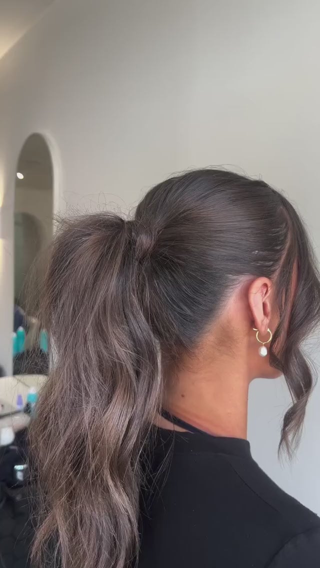 Mid-Back Sleek Low Bun Mid-Back Sleek Low Bun — Classy Casual Hairstyles