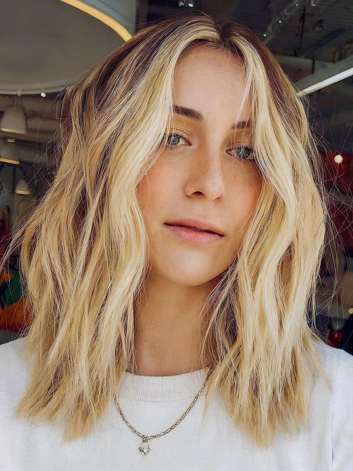 Collarbone Lob With Face-Framing Layers — Classy Choppy Layers