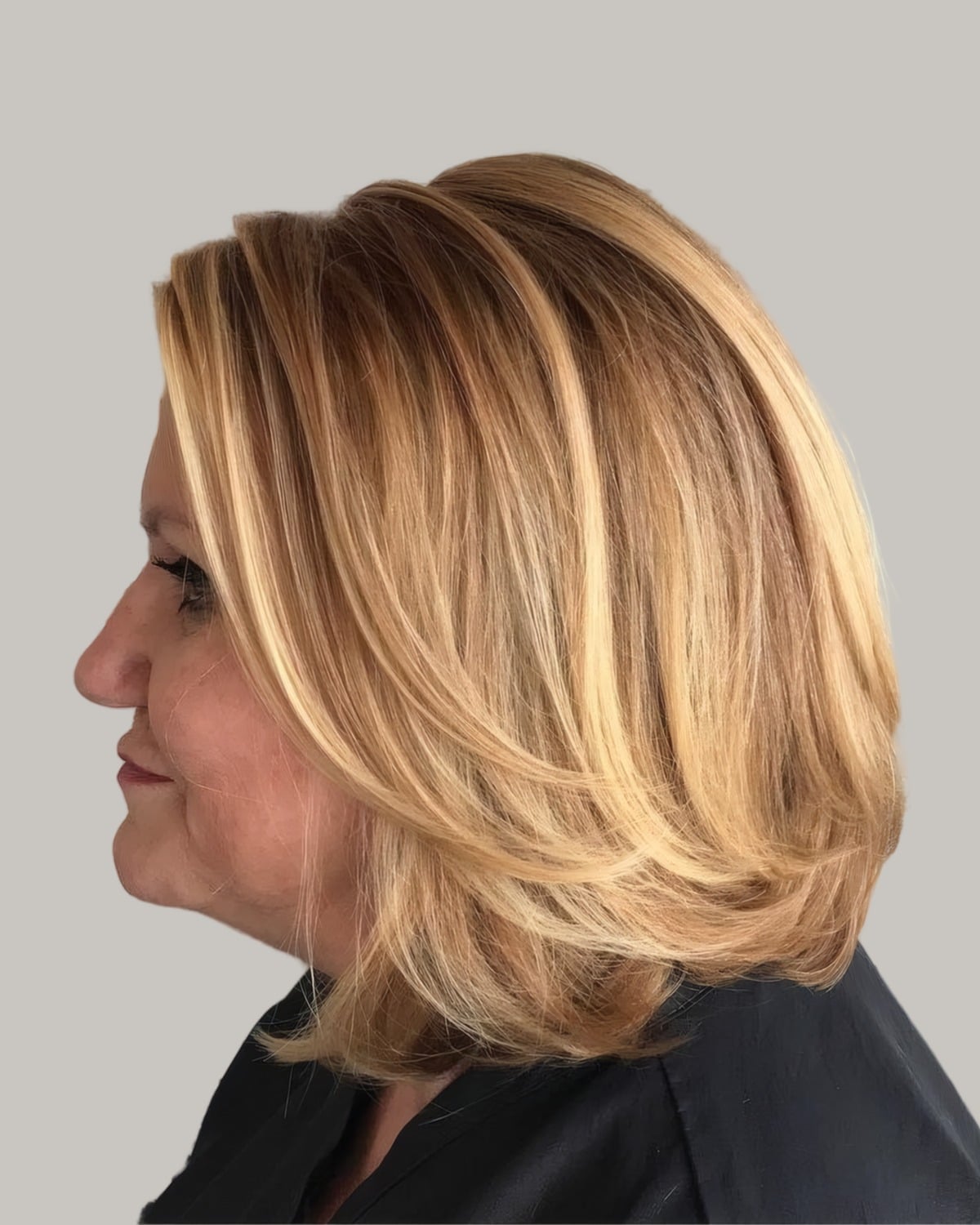 Collarbone Bob With Face-Framing Layers and Blonde With Highlights — Classy Choppy Layers