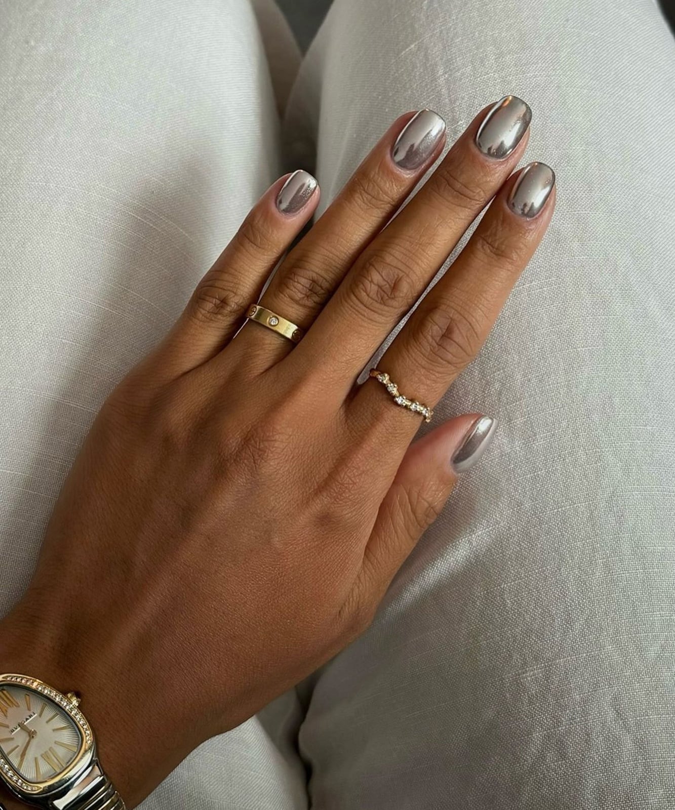 Short Oval Brilliant Silver Chrome Nails — Classy Chrome Nails