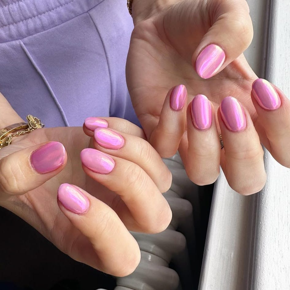 Bright Pink Iridescent Chrome Medium Oval Nails Bright Pink Iridescent Chrome Medium Oval Nails — Classy Chrome Nails Colors