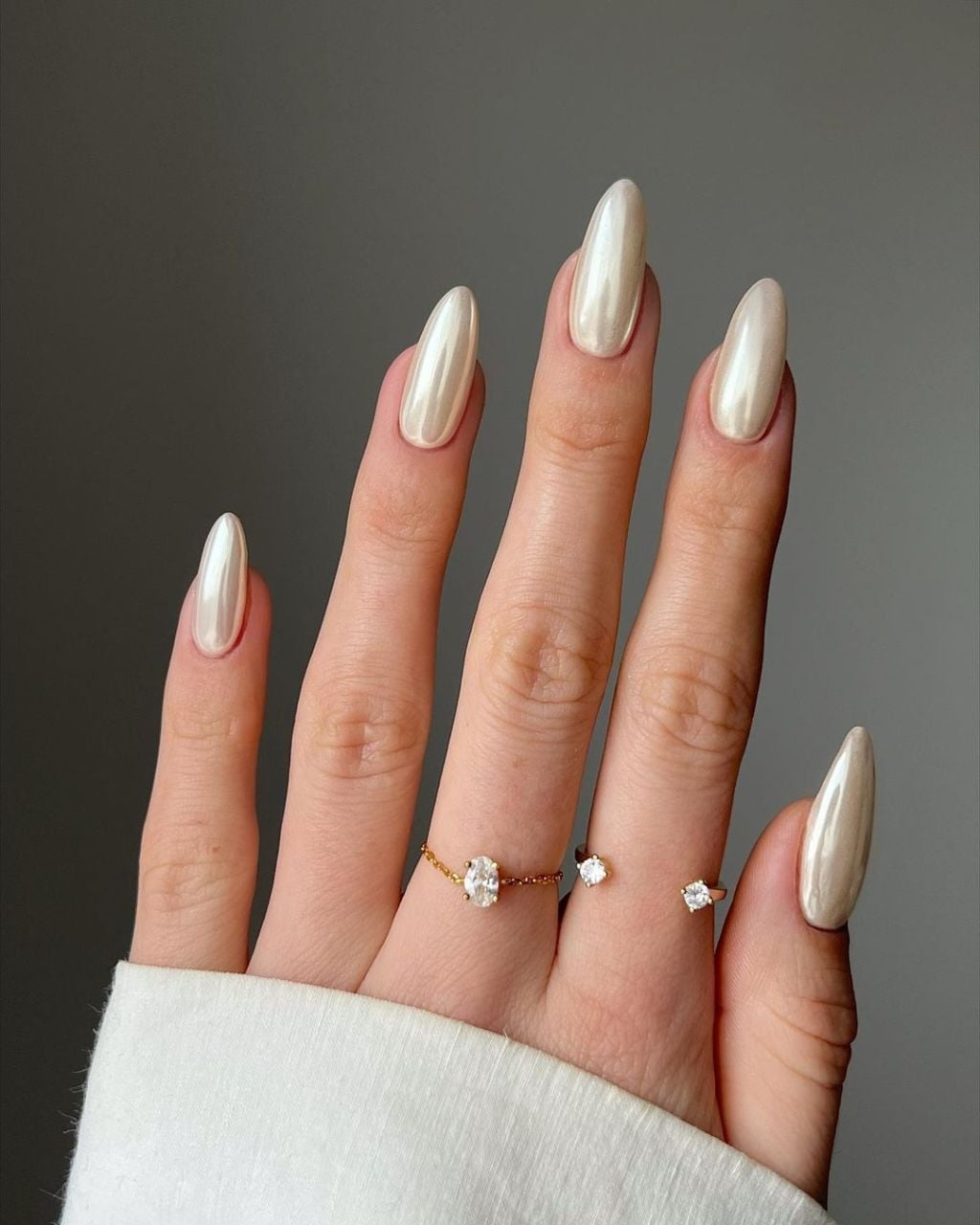 Metallic Silver Chrome Short Square Nails Metallic Silver Chrome Short Square Nails — Classy Chrome Nails Colors