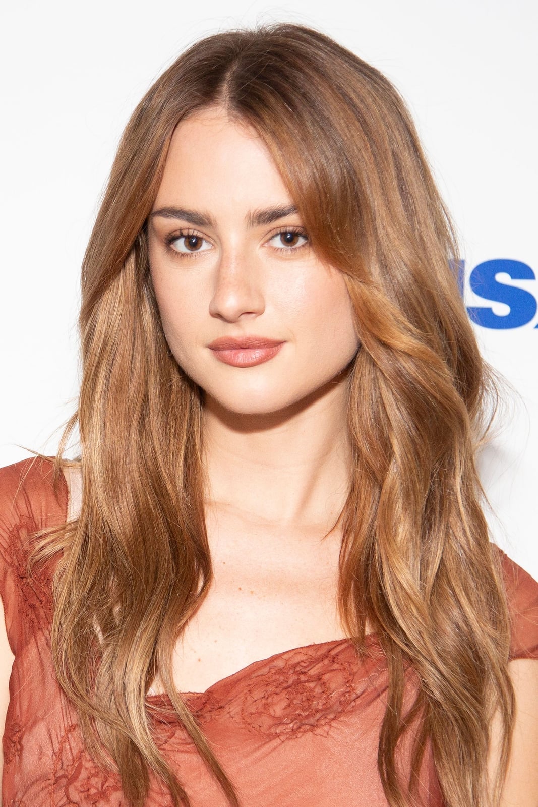 Mid-Back Layers With Curtain Bangs, Wavy — Classy Cinnamon Hair