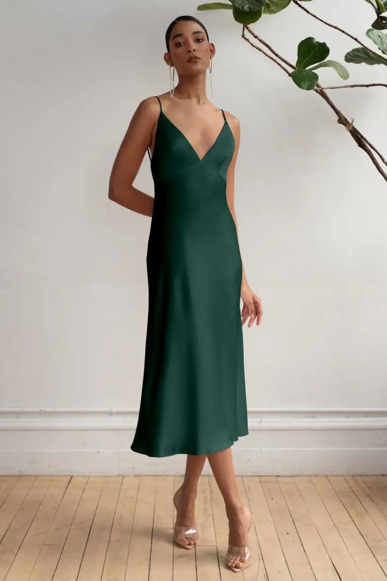 Emerald Green Slip Dress with V-neckline Emerald Green Slip Dress with V-neckline — Classy Cocktail Dresses Wedding Guest