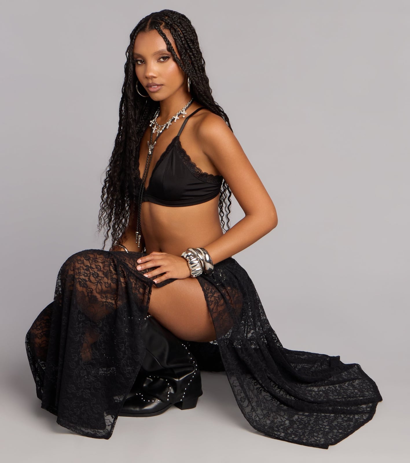 Black Lace Bra and Maxi Skirt Combination — Classy Concert Outfits Black Women