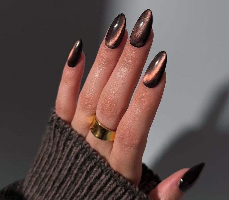 Medium Almond Deep Brown Copper Cat-Eye Medium Almond Deep Brown Copper Cat-Eye — Classy Copper Nails