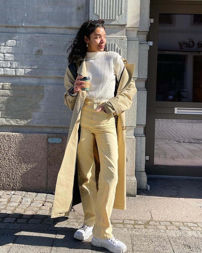 Beige Straight-Leg Trousers with a Trench Coat Beige Straight-Leg Trousers with a Trench Coat — Classy Cream Pants Outfits