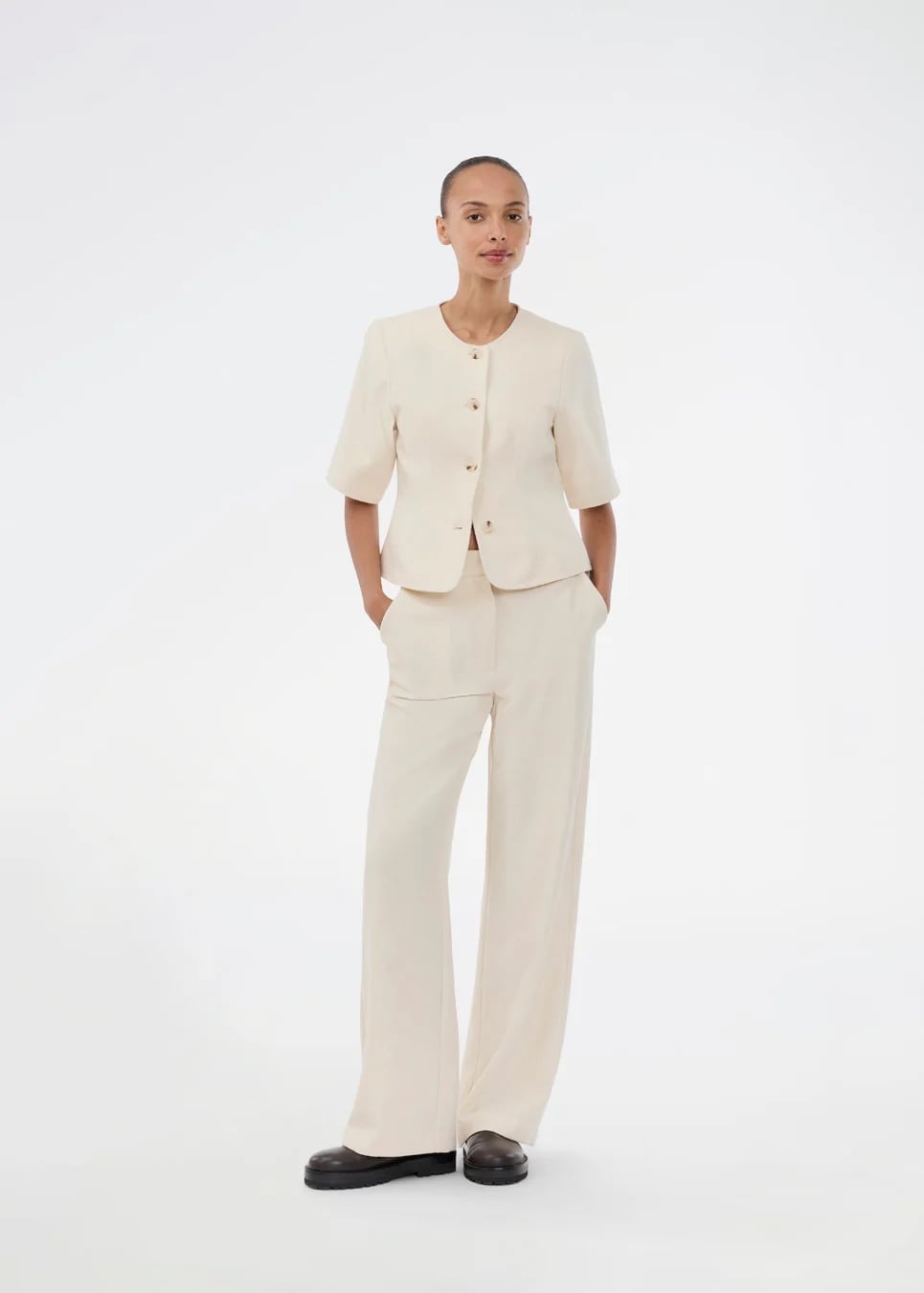 Cream Wide-Leg Trousers with a Matching Cropped, Everyday Version Cream Wide-Leg Trousers with a Matching Cropped, Everyday Version — Classy Cream Pants Outfits