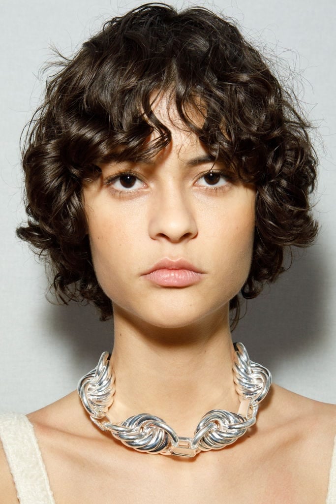 Layered Collarbone Cut Natural Curls Layered Collarbone Cut Natural Curls — Classy Curly Hair Cutting