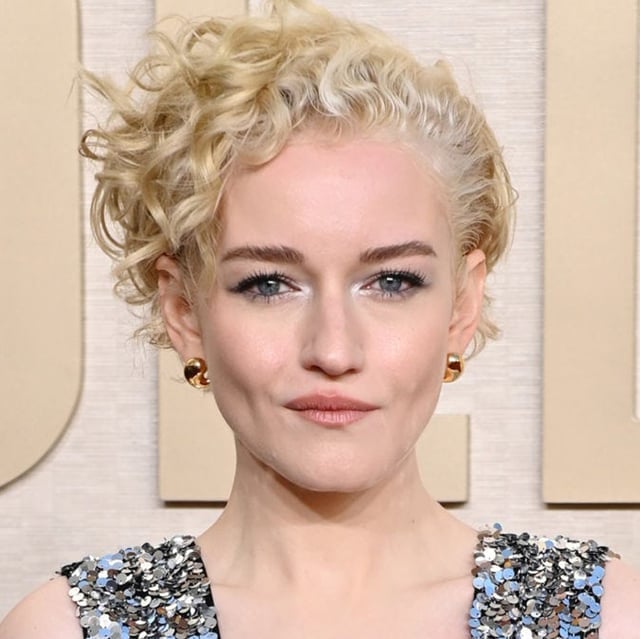 Short Platinum Blonde Pixie With Curls Short Platinum Blonde Pixie With Curls — Classy Curly Haircuts