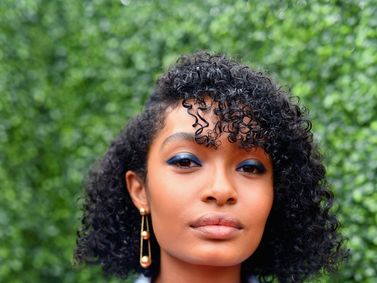 Chin Length Bob With Side-Swept Bangs Chin Length Bob With Side-Swept Bangs — Classy Curly Haircuts
