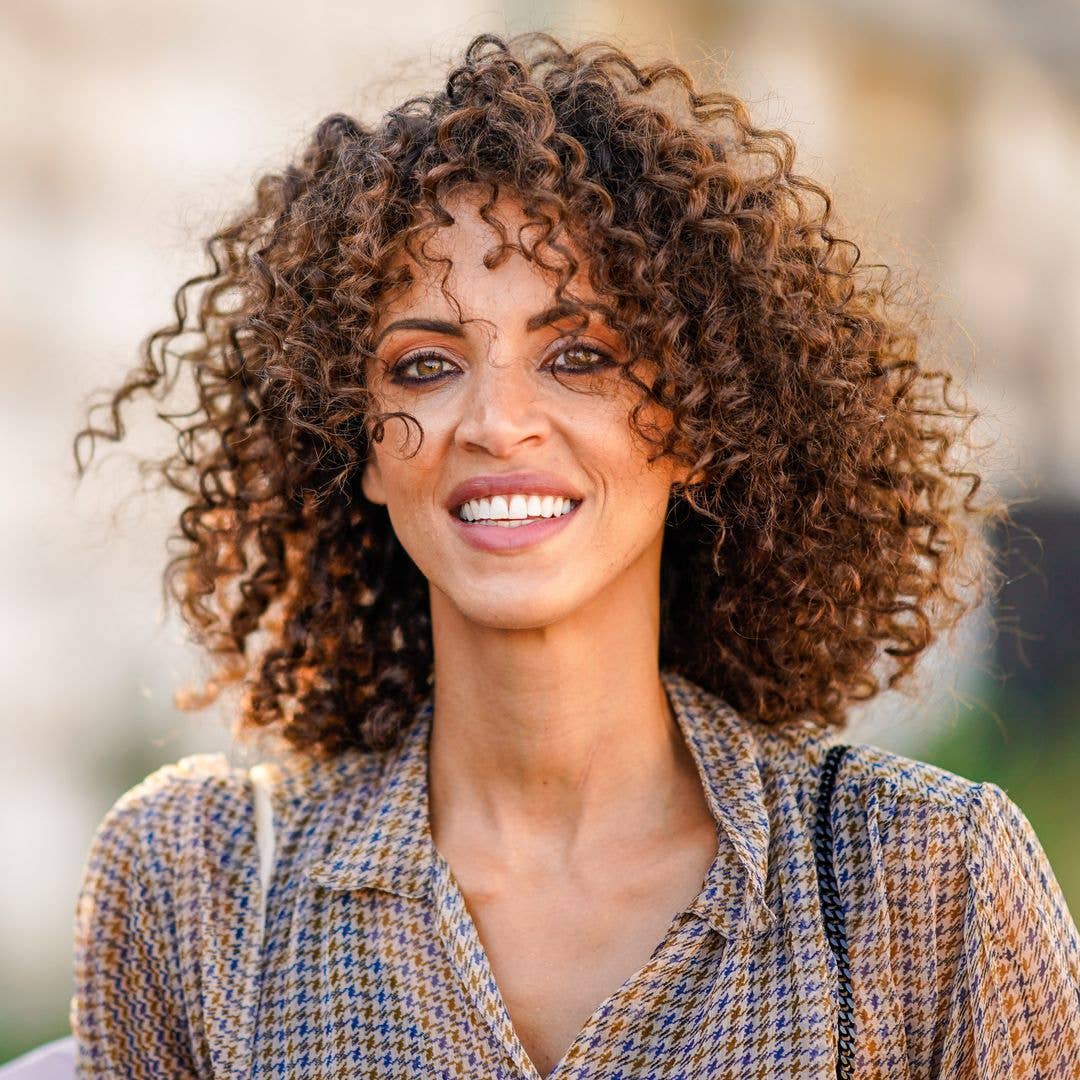 Shoulder Length Layers In Auburn Shoulder Length Layers In Auburn — Classy Curly Haircuts