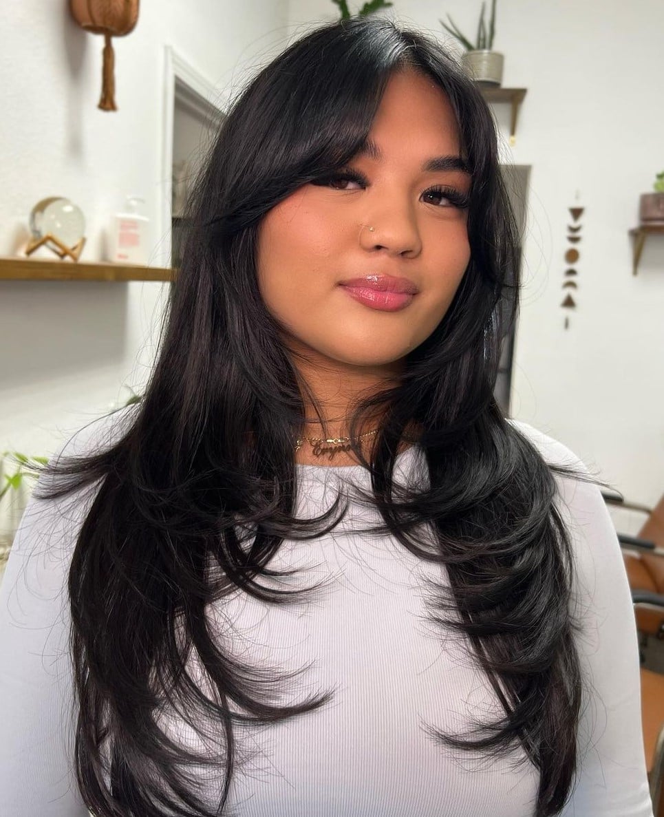 Long Straight Black Hair With Layered Ends Long Straight Black Hair With Layered Ends — Classy Curtain Bangs