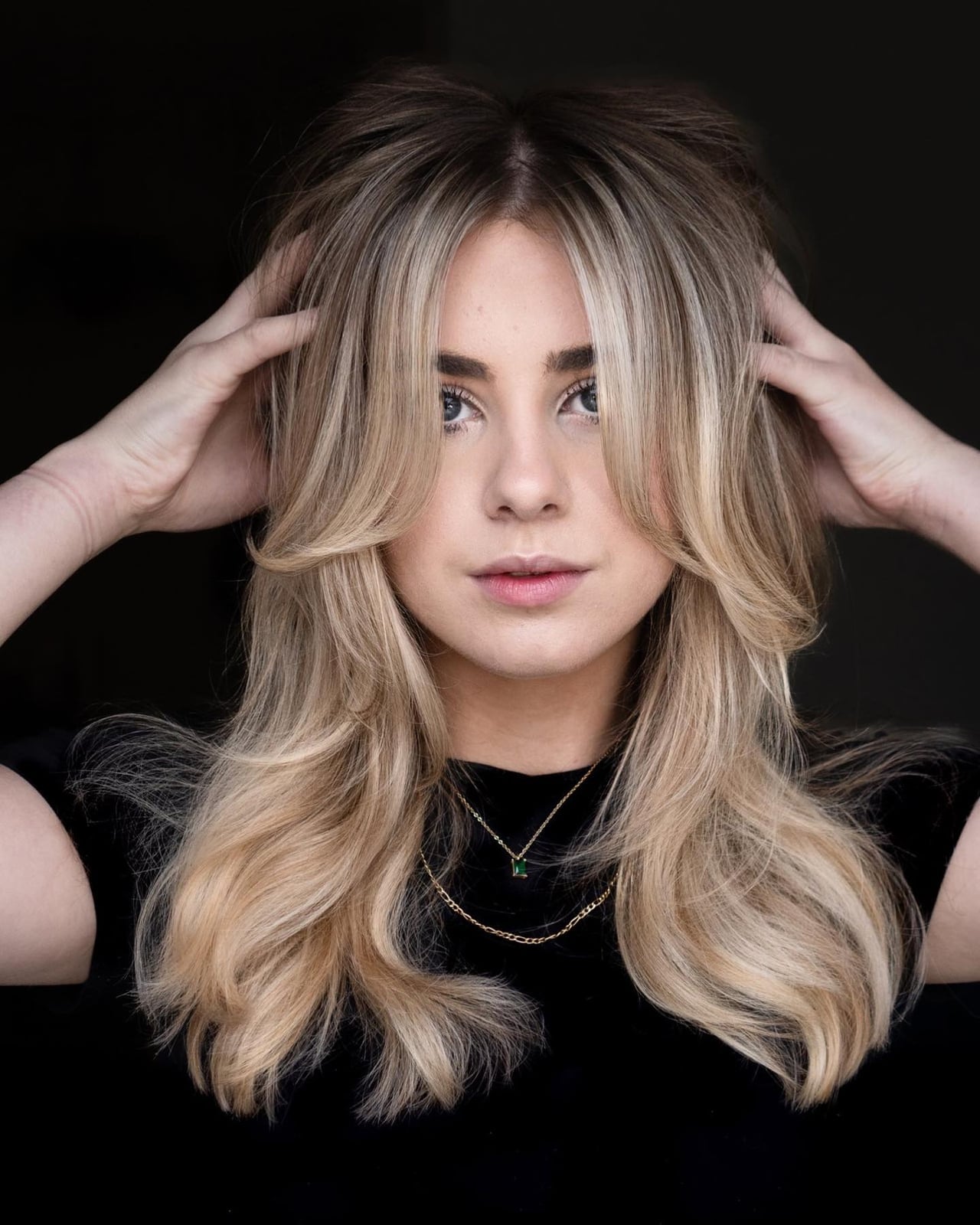 Shoulder To Collarbone Blonde With Darker Roots Shoulder To Collarbone Blonde With Darker Roots — Classy Curtain Bangs Long Hair