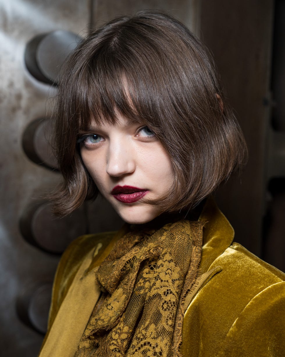 Dark Brown Bob With Air-Dried Waves and Subtle Volume And Movement Dark Brown Bob With Air-Dried Waves and Subtle Volume And Movement — Classy Curtain Bangs Short