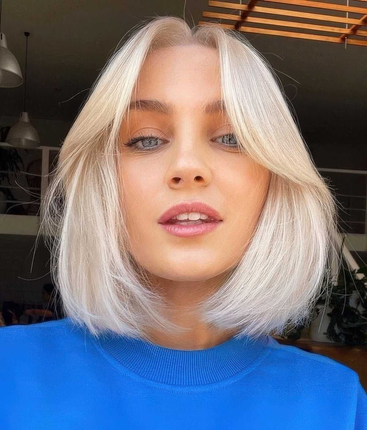 Platinum Blonde Bob With Polished Curtain Bangs Platinum Blonde Bob With Polished Curtain Bangs — Classy Curtain Bangs Short