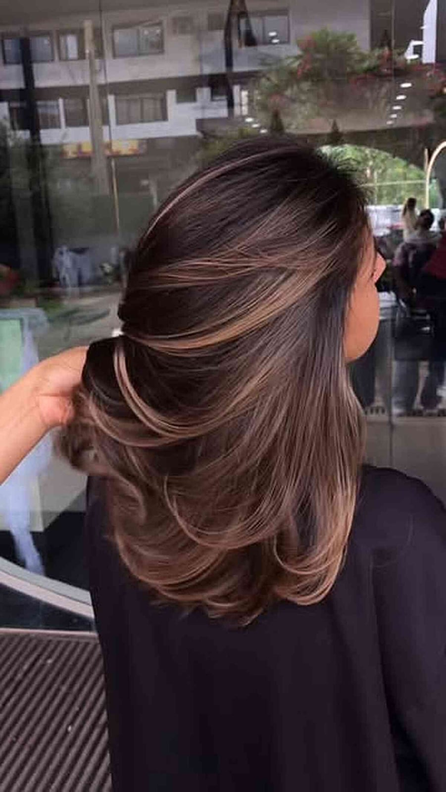 Collarbone Layers With Blonde Highlights, Close-Up Take — Classy Dark Brown Hair with Blonde
