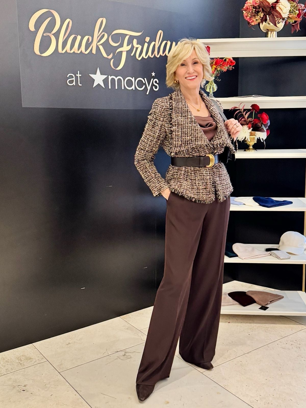 Brown Wide Leg Crepe Pants with Tweed Blazer — Classy Dress Pants Outfit Women