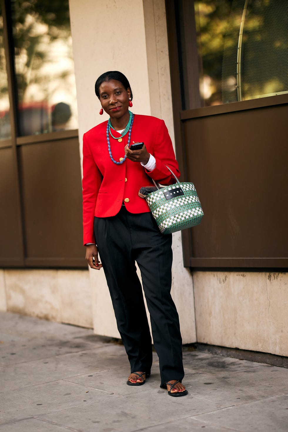 Black Dress Pants with Vibrant Red Blazer — Classy Dress Pants Outfit Women