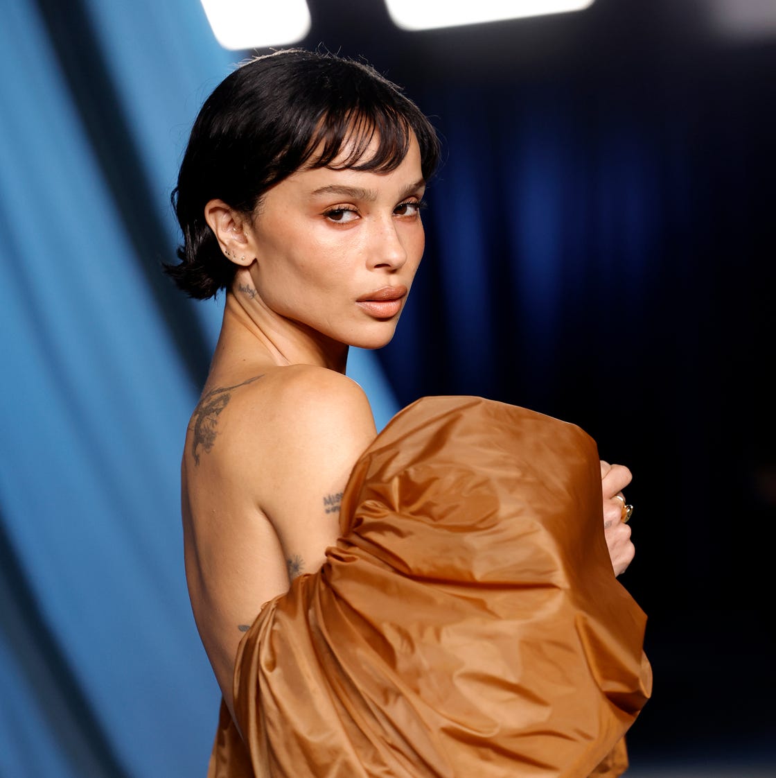 4 short hairstyles that transition seamlessly into autumn, from pixie-bobs to elegant updos