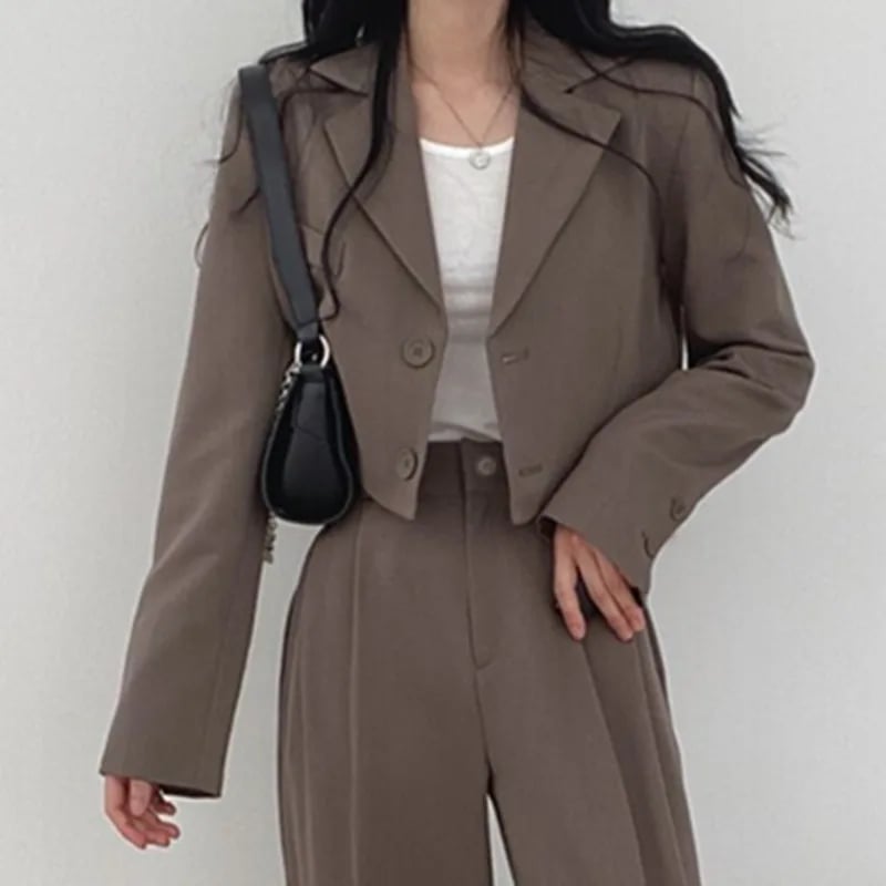 Cropped Blazer White Tank Wide Leg Pants With Black Pointed-Toe Heels — Classy Edgy Outfits
