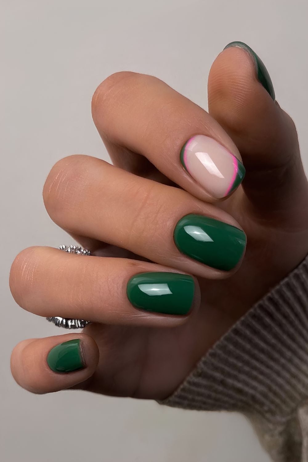 Green French Tip With Gold Outline Square Nails Green French Tip With Gold Outline Square Nails — Classy Emerald Green Nails