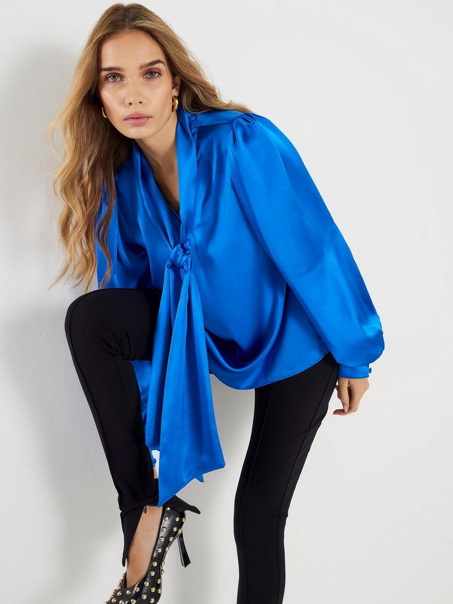 Royal Blue Satin Blouse with Fitted Trousers for a Date — Classy First Date Outfits