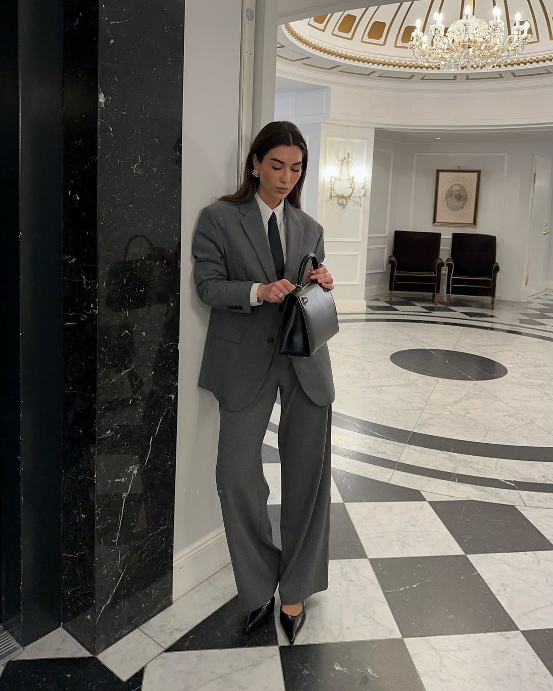 13 Elegant Formal Outfits for Women – CreativeBooster
