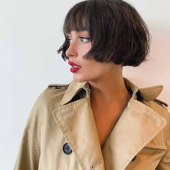 Dark Blonde Bob With Wispy Bangs And Texture Dark Blonde Bob With Wispy Bangs And Texture — Classy French Bob Haircut