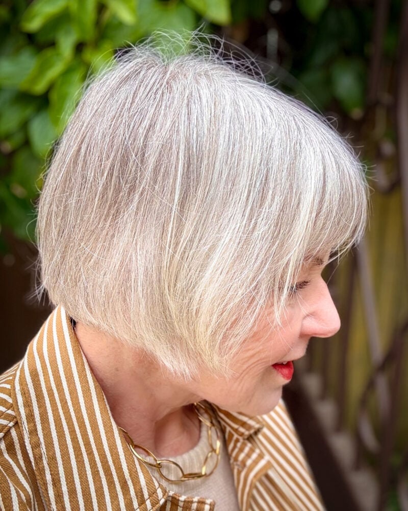Chin Length Grey Blunt Bob Chin Length Grey Blunt Bob — Classy French Bob Haircut