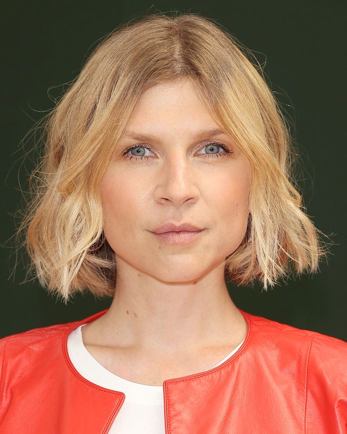 Collarbone Ash Blonde Bob With Blunt Bangs Collarbone Ash Blonde Bob With Blunt Bangs — Classy French Bob Haircut