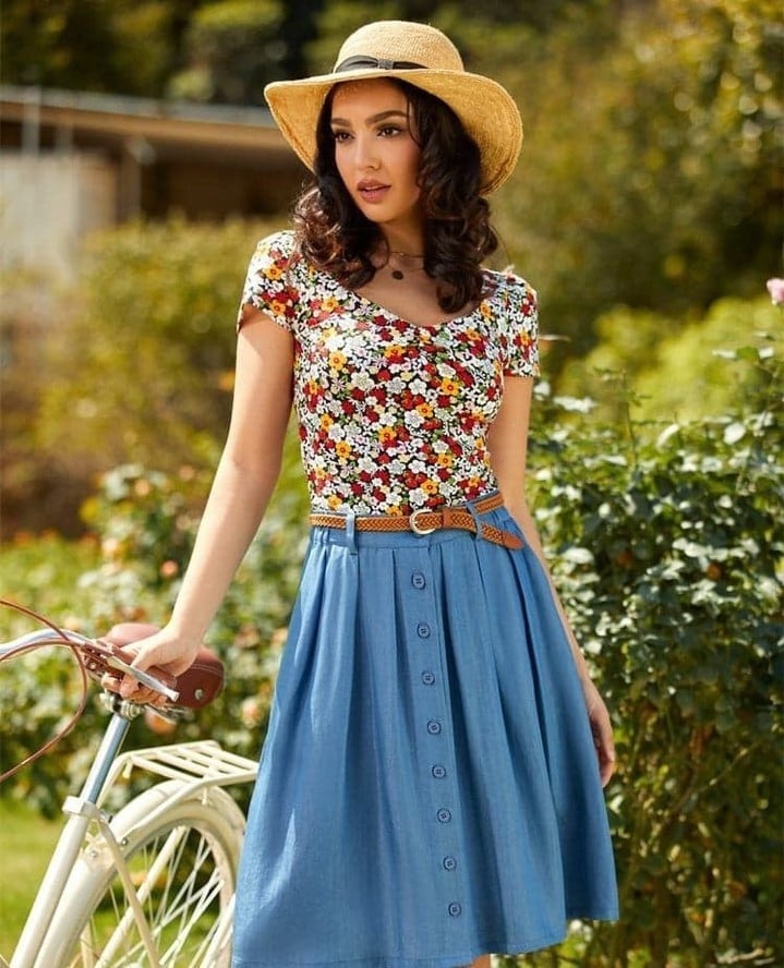 Floral Print Top with Blue Button-Front Midi Skirt Floral Print Top with Blue Button-Front Midi Skirt — Classy Girly Outfits