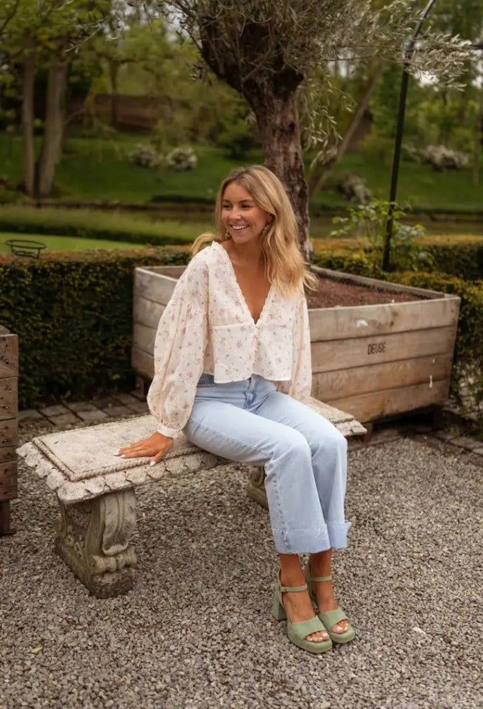 White Floral Blouse with Light Blue Jeans White Floral Blouse with Light Blue Jeans — Classy Girly Outfits