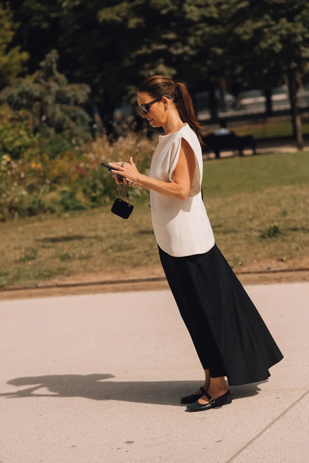 White Cap Sleeve Top and Black Maxi Skirt White Cap Sleeve Top and Black Maxi Skirt — Classy Girly Outfits