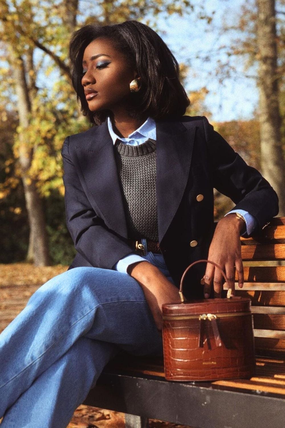 Light Wash Straight Jeans With Crewneck Sweater And Blazer Light Wash Straight Jeans With Crewneck Sweater And Blazer — Classy Going Out Outfits Jeans