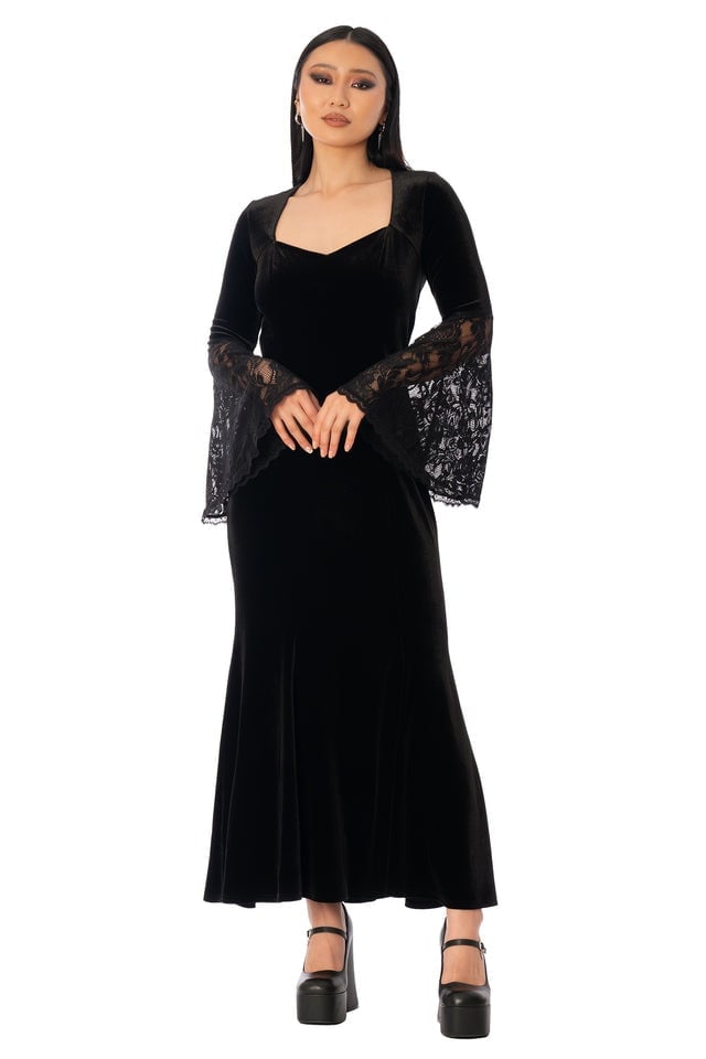 Black Velvet Dress with Sweetheart Neckline and Lace, Close-Up Take — Classy Gothic Style
