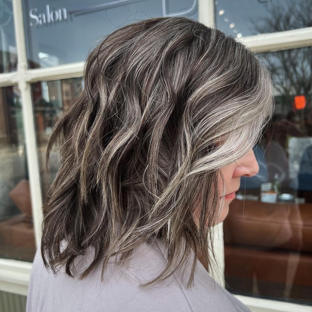 Collarbone Lob With Silver Ash Highlights Collarbone Lob With Silver Ash Highlights — Classy Gray Blending Hair